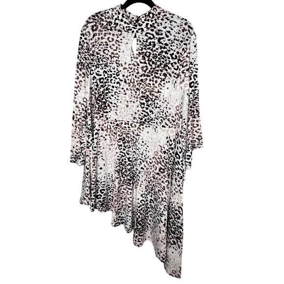 CATO KEYHOLE LONG SLEEVE ASYMETRICAL FLARE SLEEVE TUNIC LEOPARD PRINT SIZE 18/20 - Picture 3 of 5